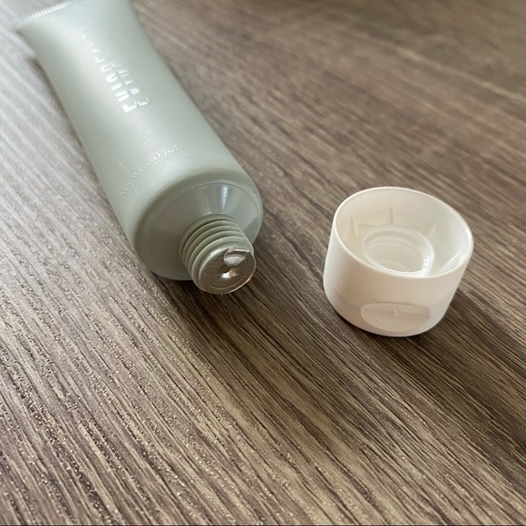 NWT EVIO BEAUTY Pore-fect Matte Finish Face Primer - Picture 5 of 6